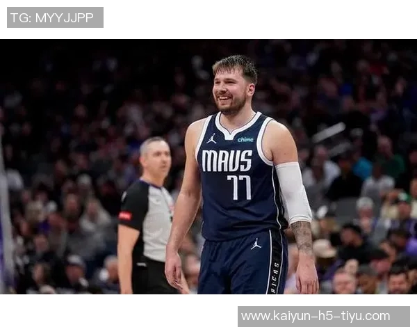 东契奇与格莱姆斯赛后互动频繁哈里森交易引发关注