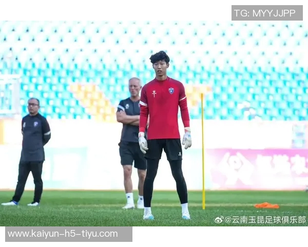 姚浩洋期待在中超赛场上展现实力助力重庆铜梁龙争创佳绩 姚浩洋期待在中超赛场上展现实力助力重庆铜梁龙争创佳绩